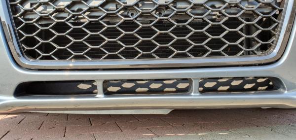 Kühlergrill Sport mit Emblem und Kennzeichenhalter passend für Audi A3 8P NUR S-Line