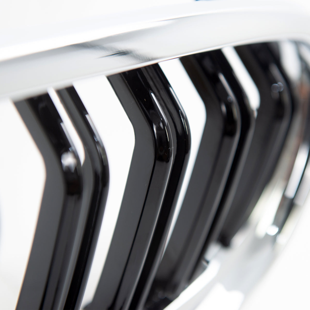 Dual Line Chrome & Black Grille passend für BMW 3 Series E90 E91 2008-2011 – Bild 4