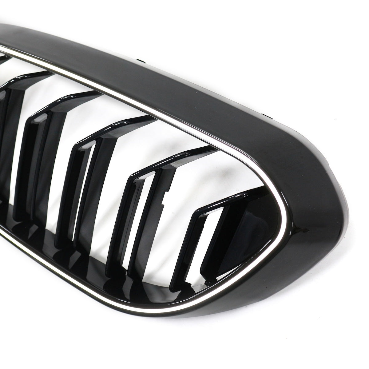 LED Twin Slat Gloss Black Front Grille passend für BMW 5 Series G30 2017-2020 – Bild 4