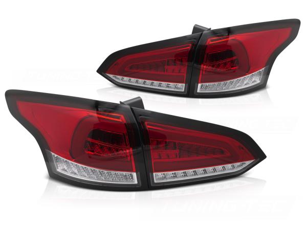 Voll LED Lightbar Rückleuchten passend für Ford Focus MK3 Turnier Bj. 11-18 Rot/Chrom