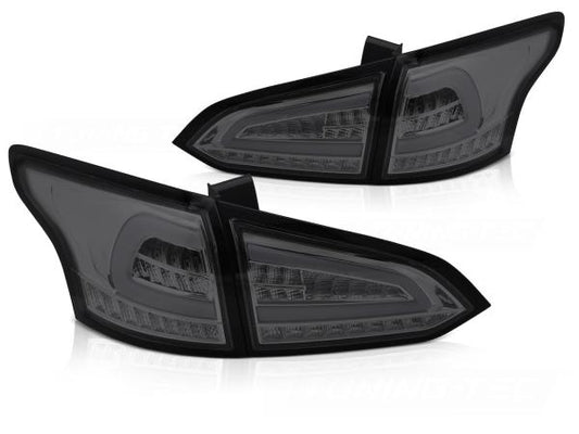 Voll LED Lightbar Rückleuchten passend für Ford Focus MK3 Turnier Bj. 11-18 Smoke