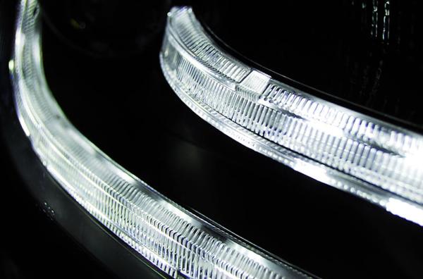 LED Tagfahrlicht Scheinwerfer passend für Audi A4 B8 08-11 schwarz