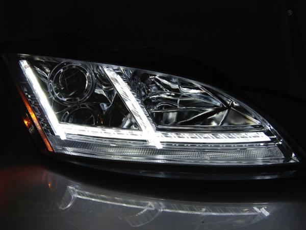 LED Tagfahrlicht Design Scheinwerfer passend für Audi TT 8J 06-10 chrom