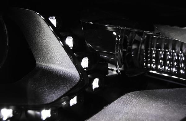 LED Tagfahrlicht Scheinwerfer passend für VW Tiguan Facelift 06/11-15 schwarz