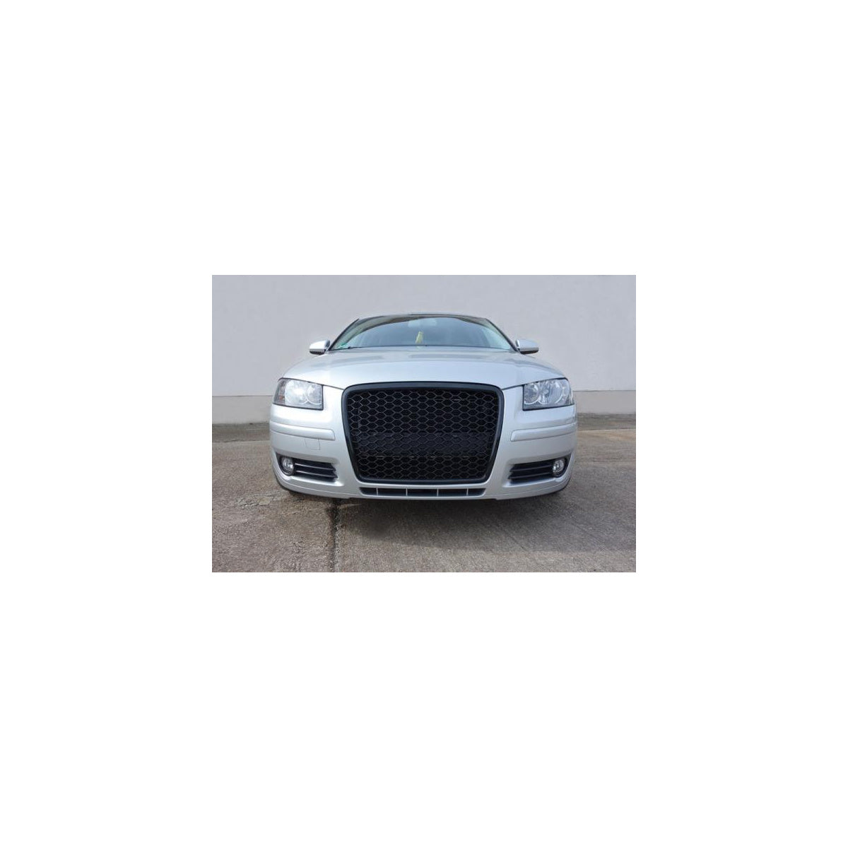 Sportgrill Frontgrill Kühlergrill Wabengrill passend für Audi A3 8P Grill mit Emblemhalter 05-08