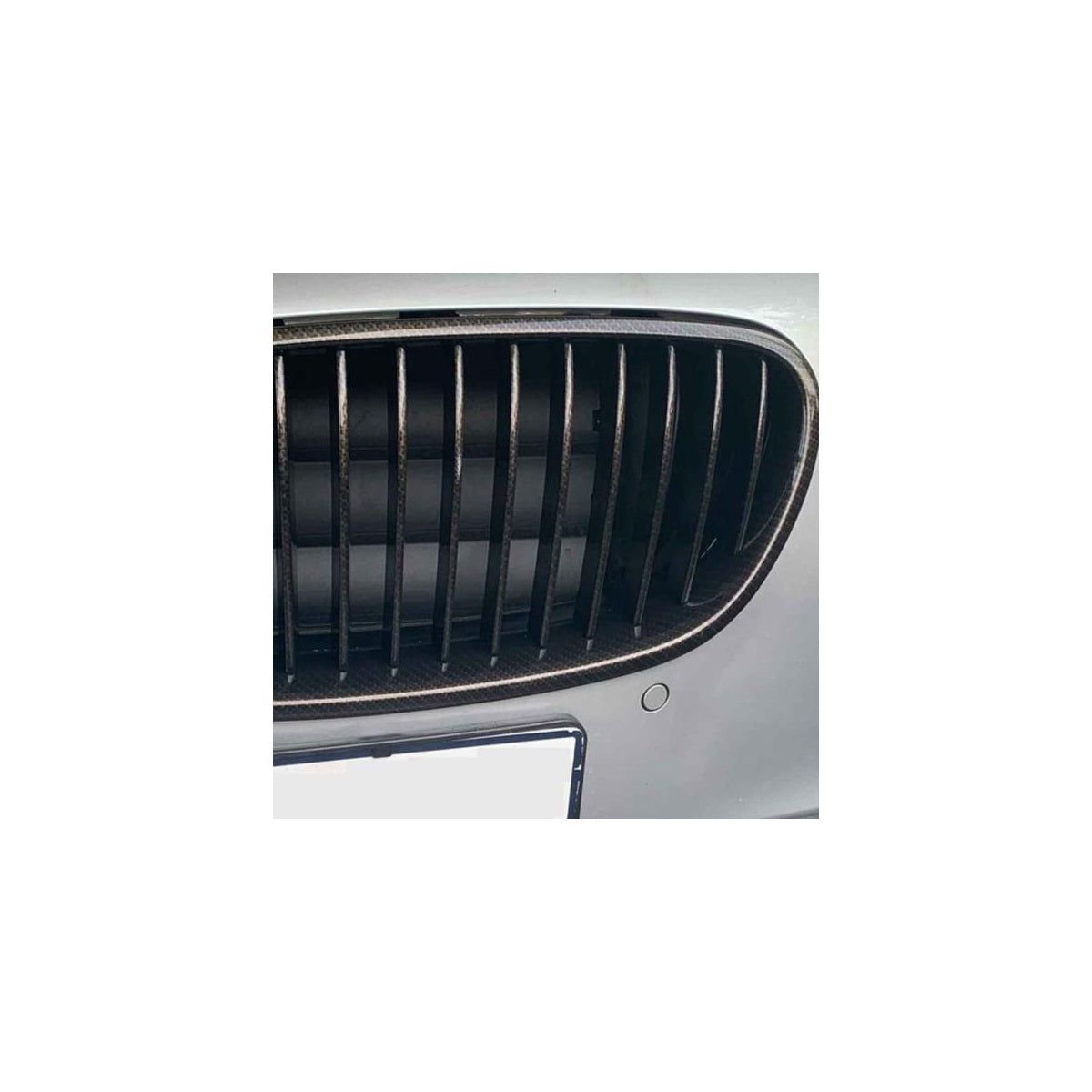 Calandre sport compatible avec BMW Série 5 F10 / F11 10-18 aspect carbone